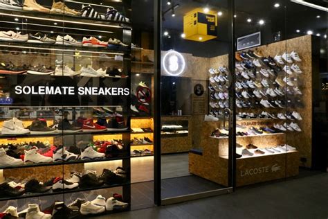 sydney sneaker shops.